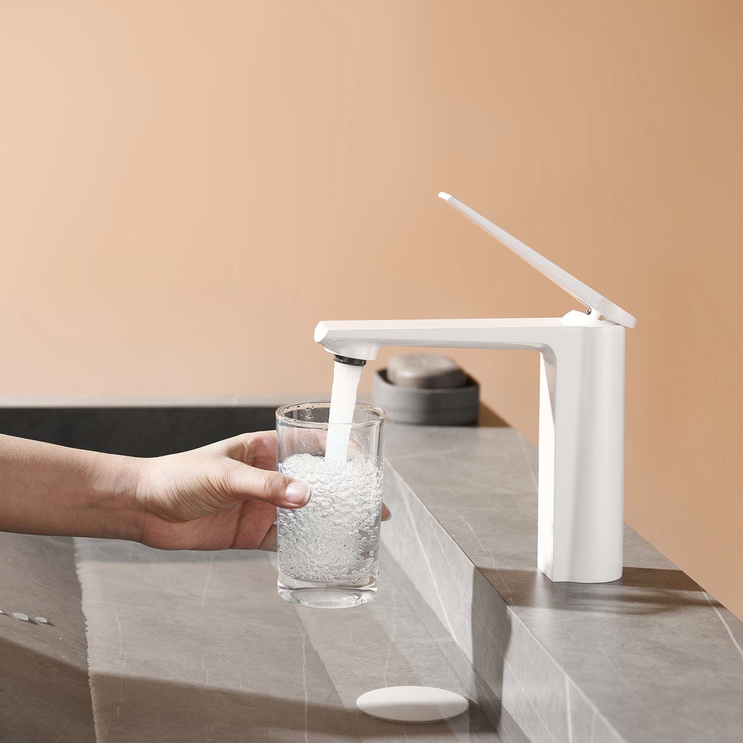 black bathroom faucets