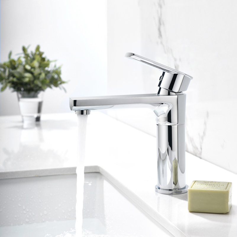 Brass Luxury Popular Ceramic Basin Faucet for Bathroom