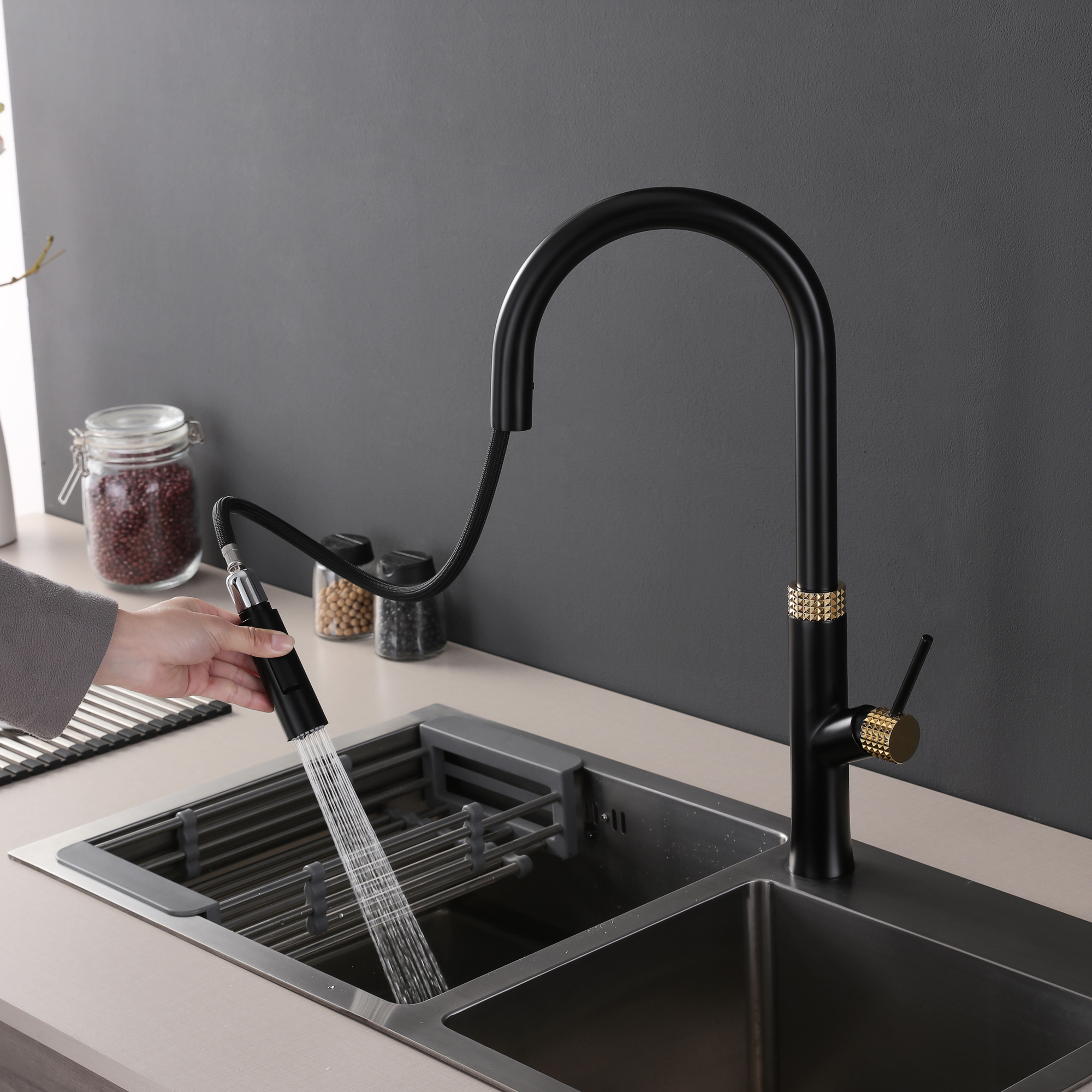 Modern Brass Matte Black Pull Out Sprayer Kitchen Faucet And Gold Kitchen Mixer Faucet