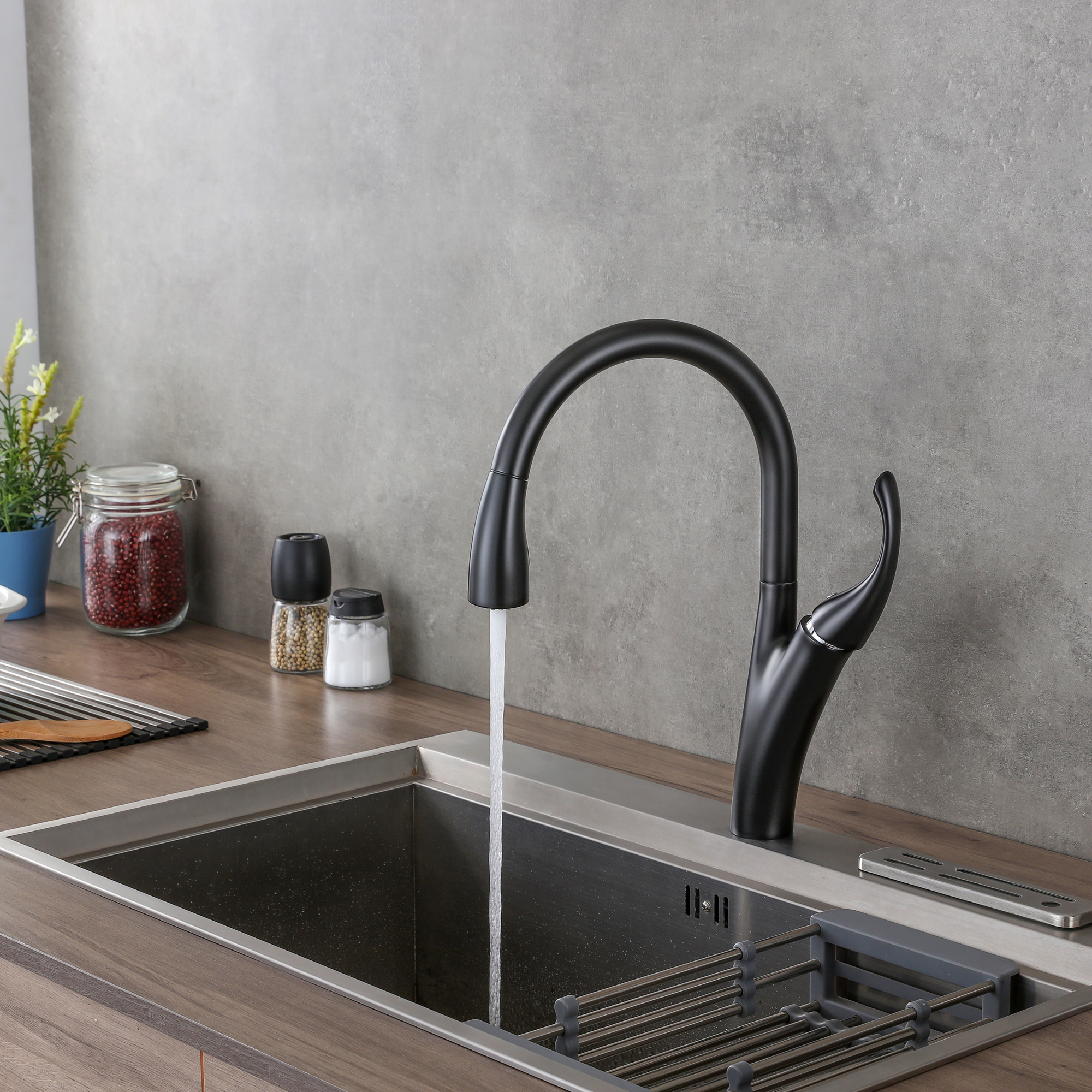 Brass Matte Black Pull Out Kitchen Faucet with Pull Down Sprayer 