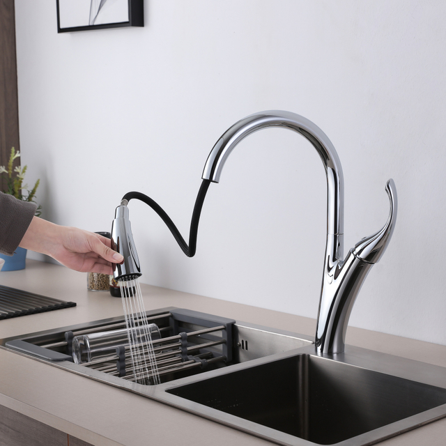 Practical Zinc Faucet Body Brass inside Chrome Surface Kitchen Faucet with Spray