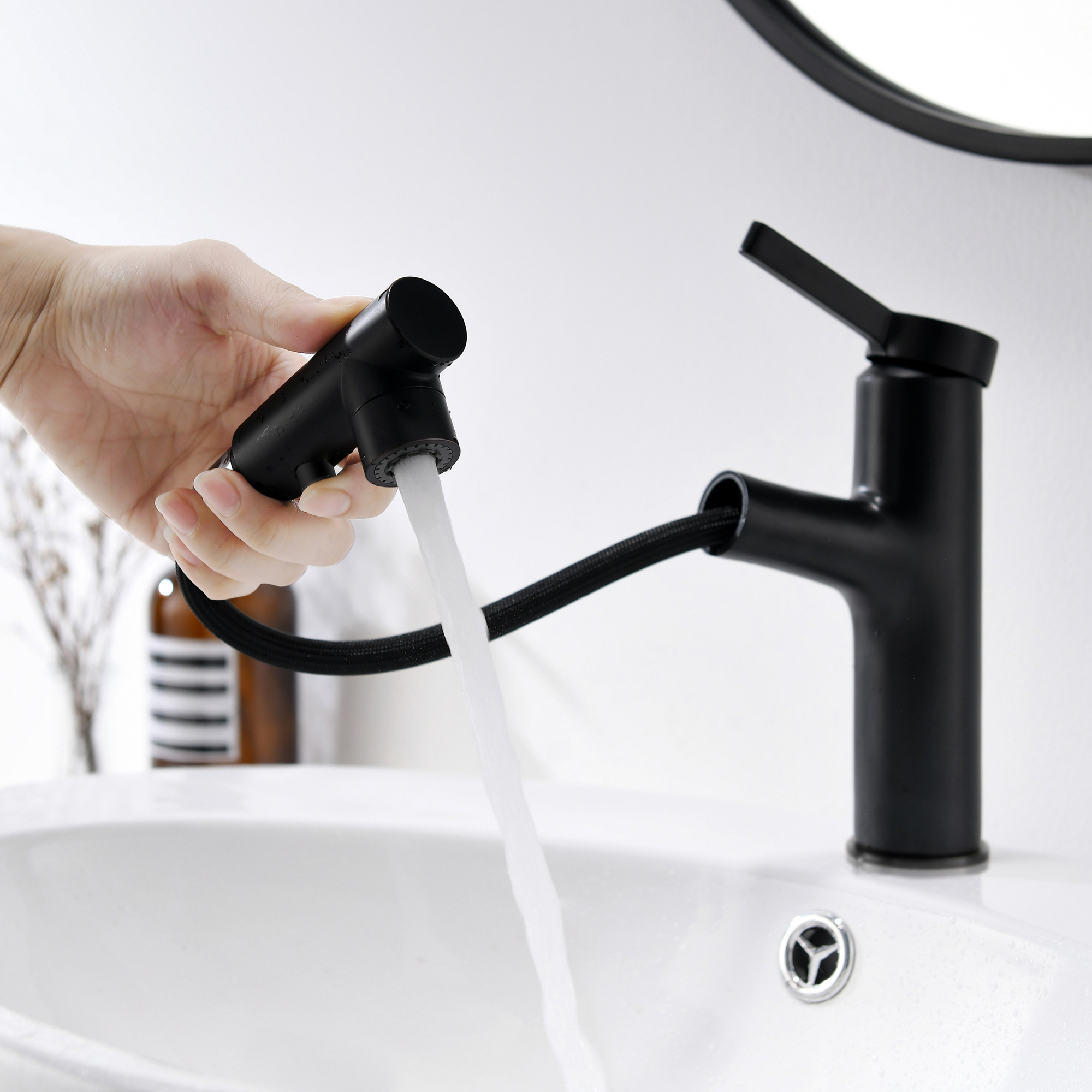 Ceramic Basin Pull-out Spray Washing Lavatory Black Bathroom Faucet