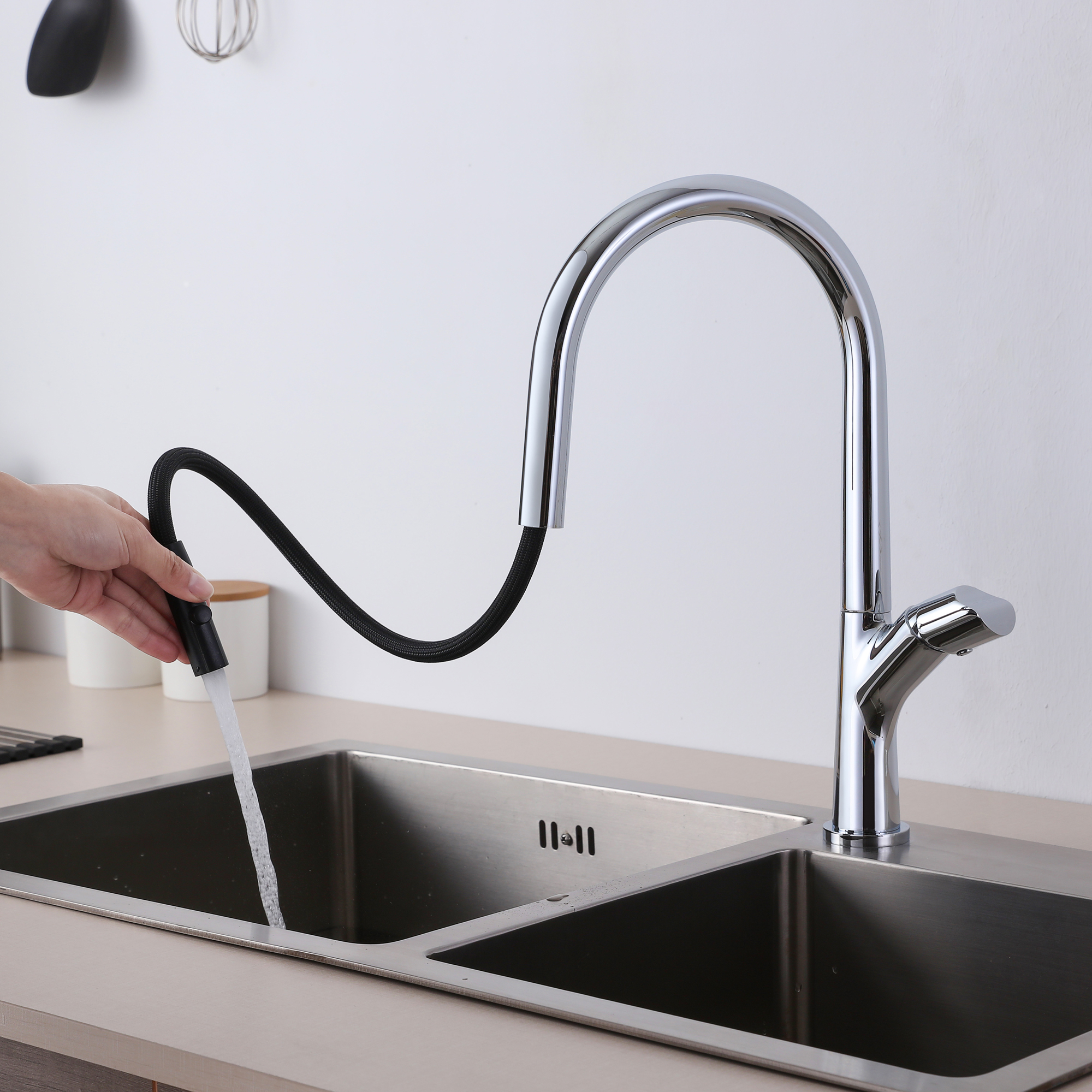 Small Size POM Spray Brass Good Quality Pull Down Kitchen Faucet for Hot And Cold Water
